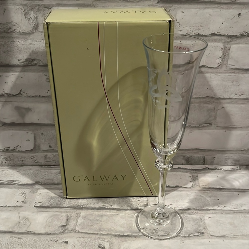 Trinity Knot Shamrock pair of champagne flutes GALWAY Ireland wedding crystal